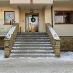 Funkcjonalny Z Parkingiem W Otoczeniu Gorskiego Krajobrazu By Renters * Закопане