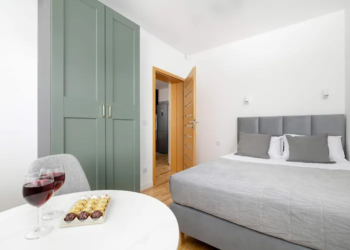 Funkcjonalny Z Parkingiem W Otoczeniu Gorskiego Krajobrazu By Renters * Zakopane