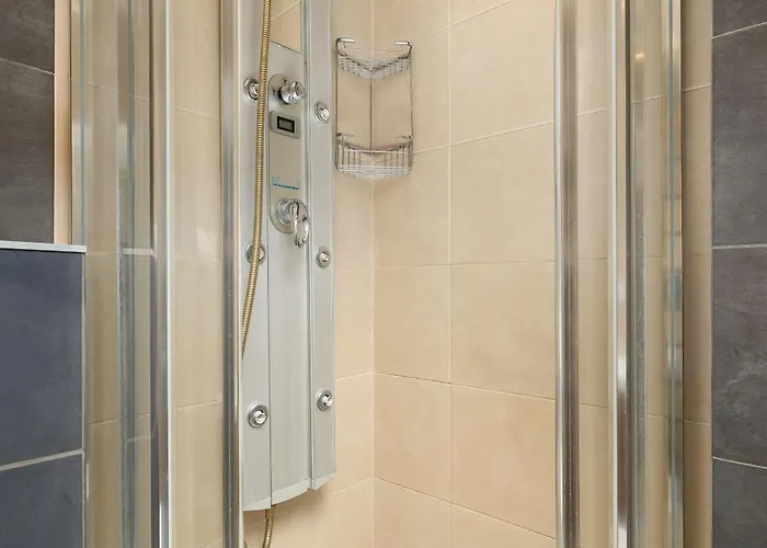 Funkcjonalny Z Parkingiem W Otoczeniu Gorskiego Krajobrazu By Renters Apartman *